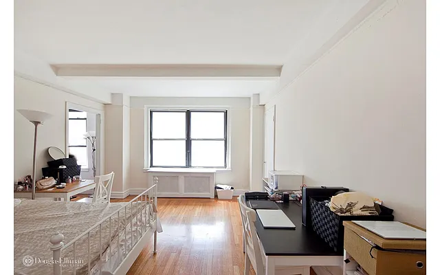 Rented by Douglas Elliman | media 2