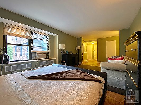 1st image of 210 Broadway APT H402