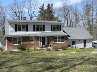 29 Sunset Hill Rd, Brookfield, CT 06804