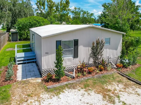 911 NW 7th St, Mulberry, FL 33860