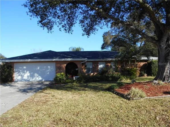 66 SE Alachua Dr, Winter Haven, FL 33884