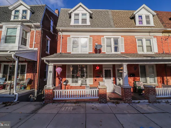 43 W Gay St, Red Lion, PA 17356