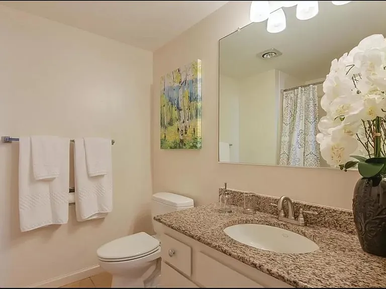 4540 8th Ave NE #1105 — Photo 10