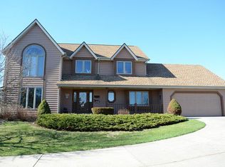 W301S2681 Jenna Ln, Waukesha, WI 53188