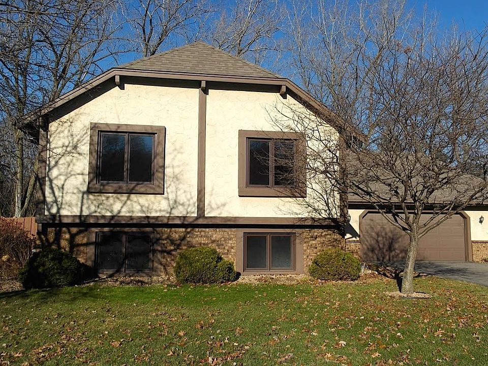 1st image of 161 Chaparral Dr