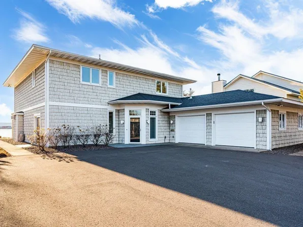 312 Harbor Point Cir, Duluth, MN 55802