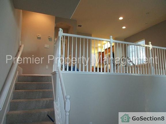 2nd image of 2701 Holly St