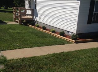 60 Kimley Ln, Brandenburg, KY 40108