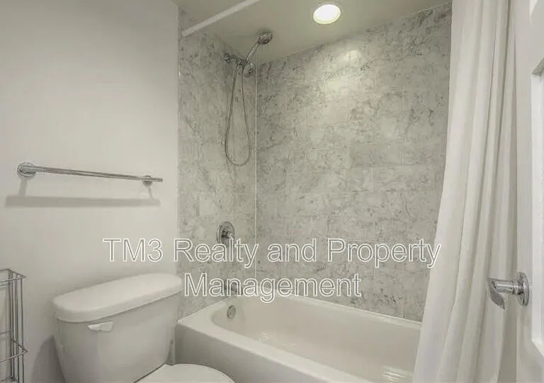 600 E 8th St #TS-Q — Photo 14