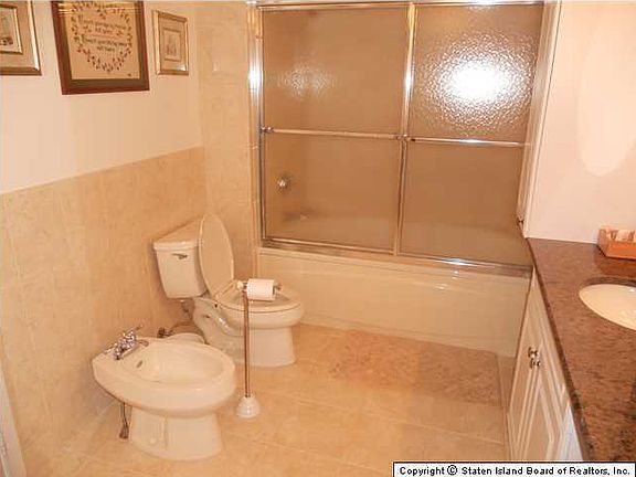 5th image of 44 Bay Street Lndg #Qze