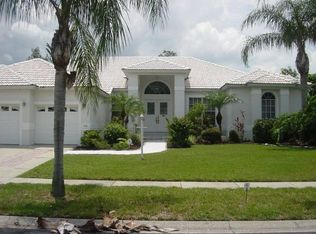 918 Bunker View Dr, Apollo Beach, FL 33572