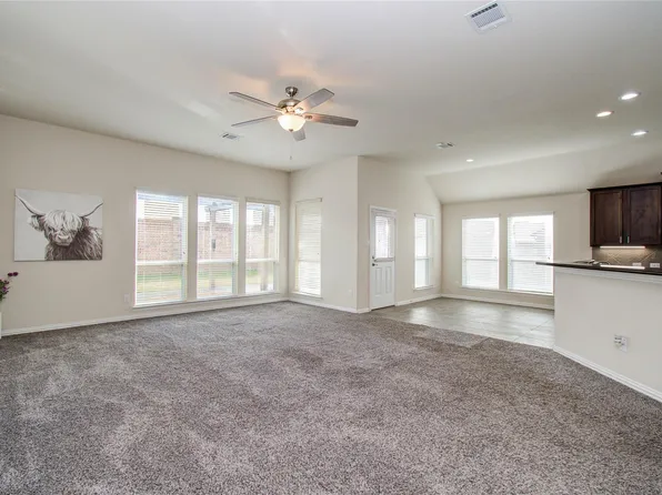3322 Boomer Blvd, Mont Belvieu, TX 77523