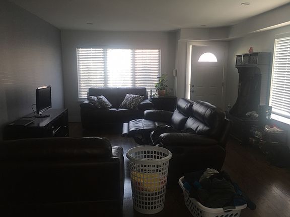 5th image of 82 Burke Ave