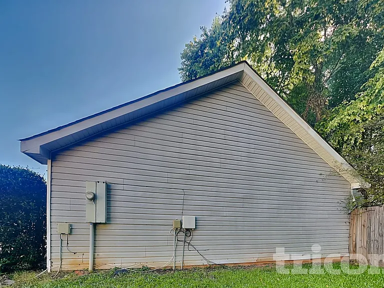 6746 Pole Creek Dr — Photo 13