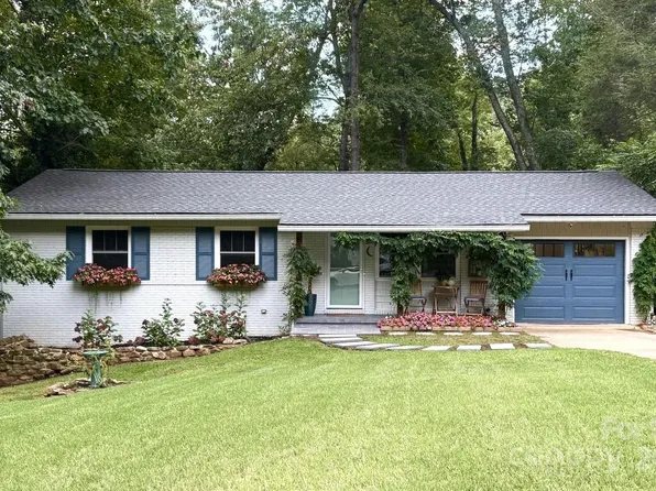 36 Clement Dr, Asheville, NC 28805