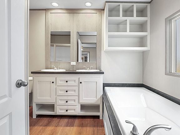 2nd image of 1609 Avenue Z