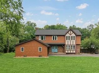 82 Walnut Valley Rd, Columbia, NJ 07832