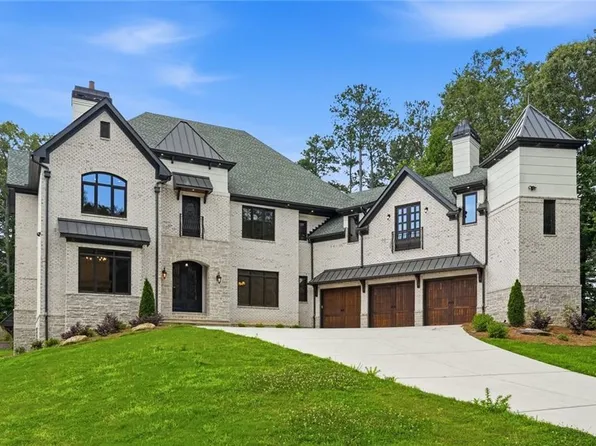 10745 Shallowford Rd, Roswell, GA 30075