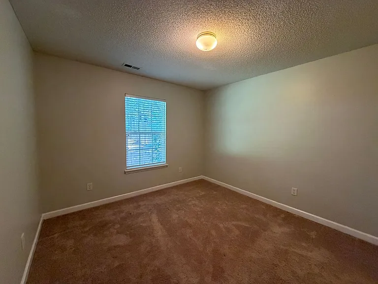 2236 Mancke Dr — Photo 10