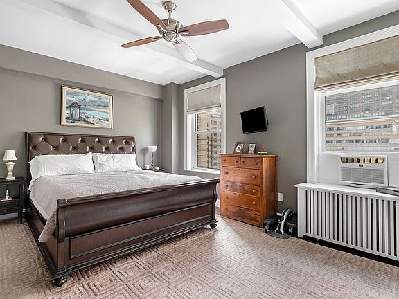5th image of 330 W 72nd St APT 11C