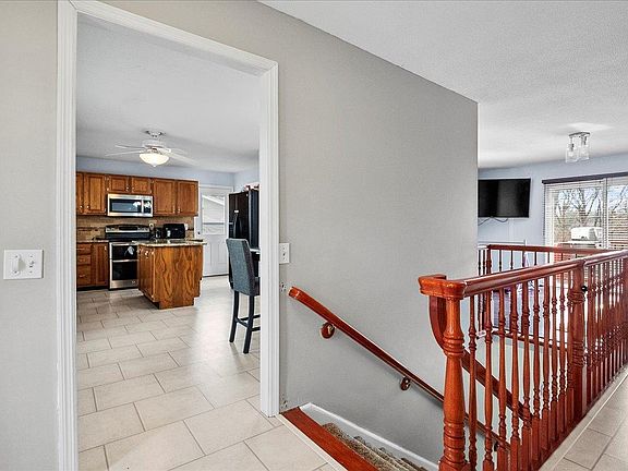 4th image of 11884 Featherwood Dr