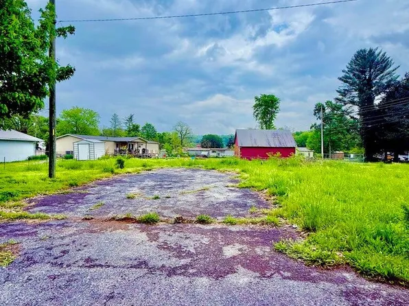 326 Church St, Graysville, TN 37338