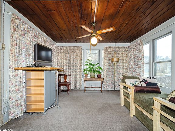 4th image of 3515 W Rosemont Ave