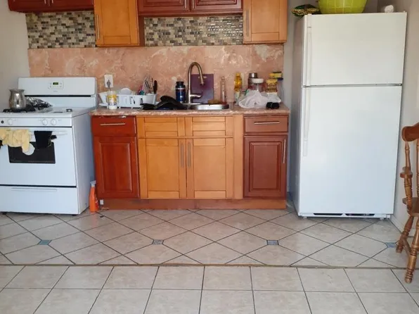 433 S Pilgrim St, Stockton, CA 95205