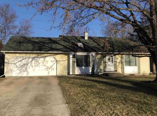 704 Hummel Dr, Mishawaka, IN 46544