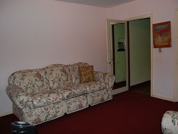 5th image of 1215 Smith Ave