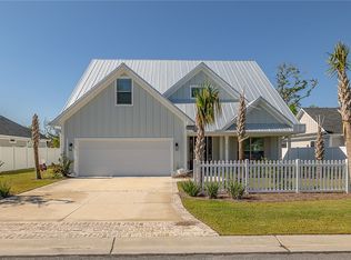 506 Conservation Dr, Saint Simons Island, GA 31522