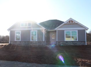 6118 Larkgrove Dr, Louisville, KY 40229