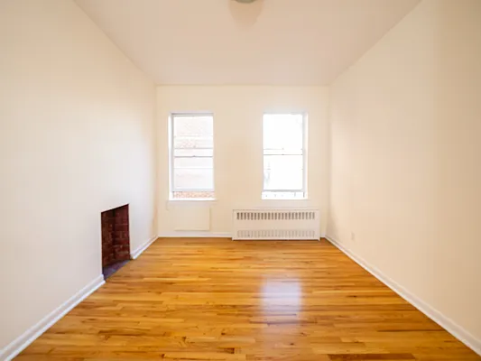 Rented by City Connections Realty | media 17