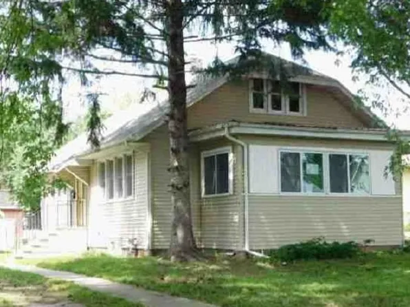440 Home Park Blvd, Waterloo, IA 50701