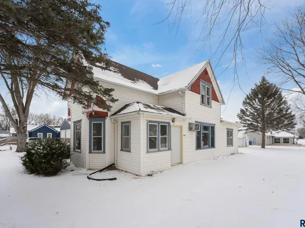 400 E Blaine Ave, Viborg, SD 57070