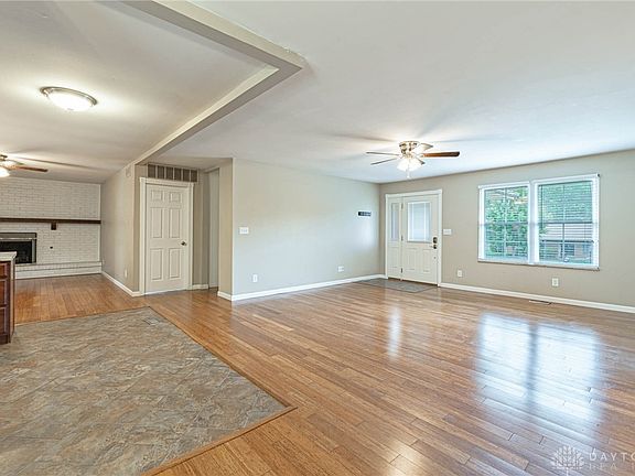 2nd image of 1039 Crestwood Hills Dr