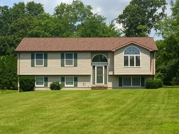 39 Lane Farm Rd, Dartmouth, MA 02747