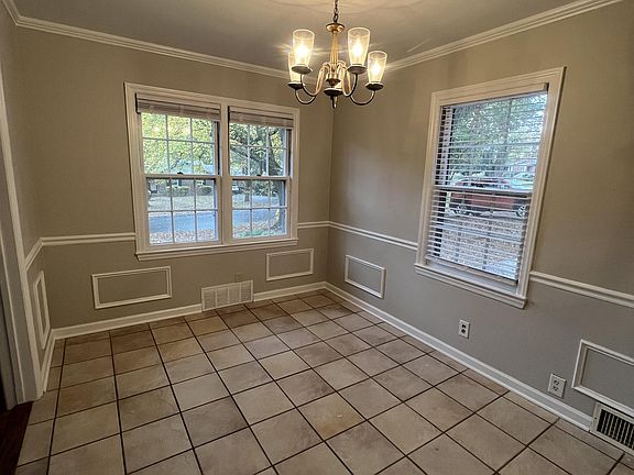 3rd image of 1184 Lamont Dr #1