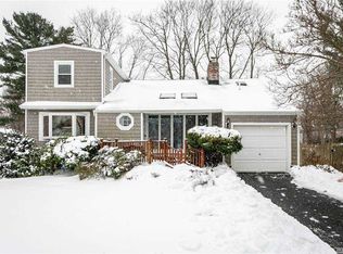 20 Gary Rd, Syosset, NY 11791