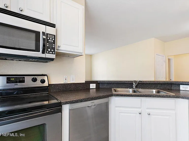 13703 Richmond Park Dr N #2103 — Photo 7
