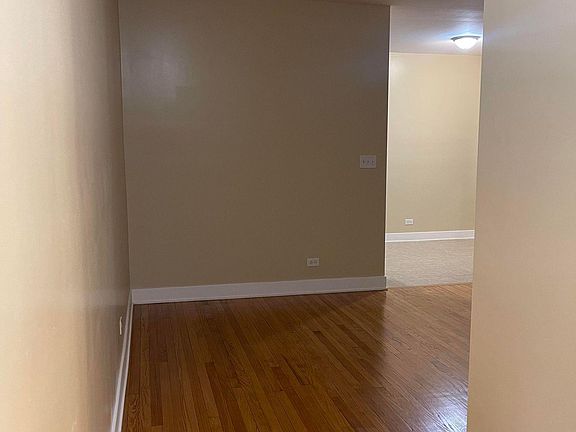 4th image of 7506 S Vernon Ave #3D