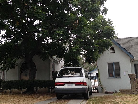 3rd image of 10826 Hunter Ave