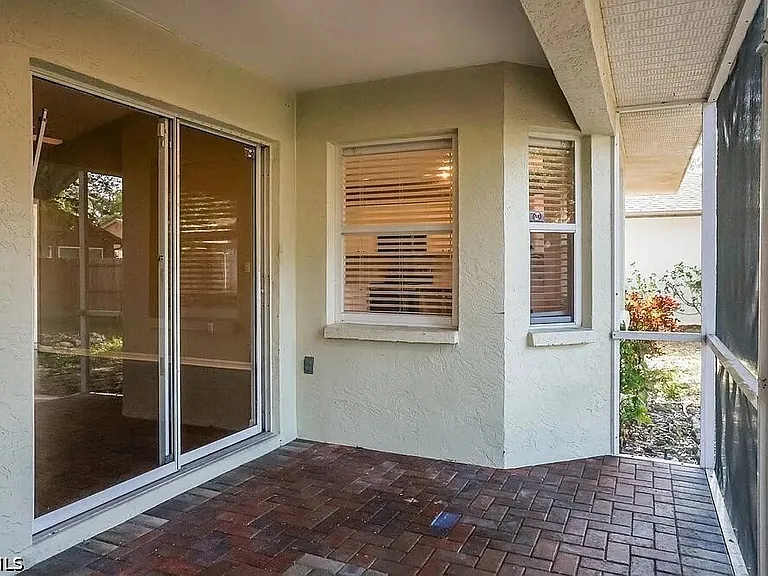 5211 Cedar Hammock Ct — Photo 2