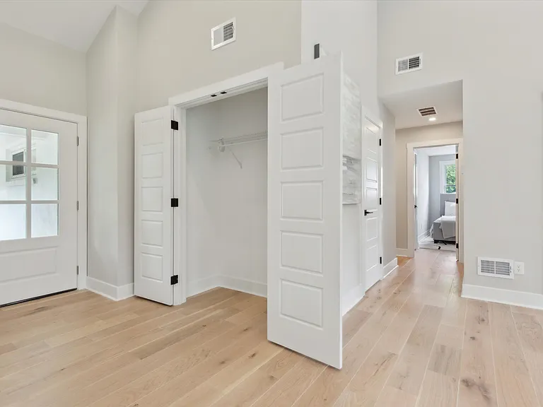 104 Furlong Ave — Photo 35