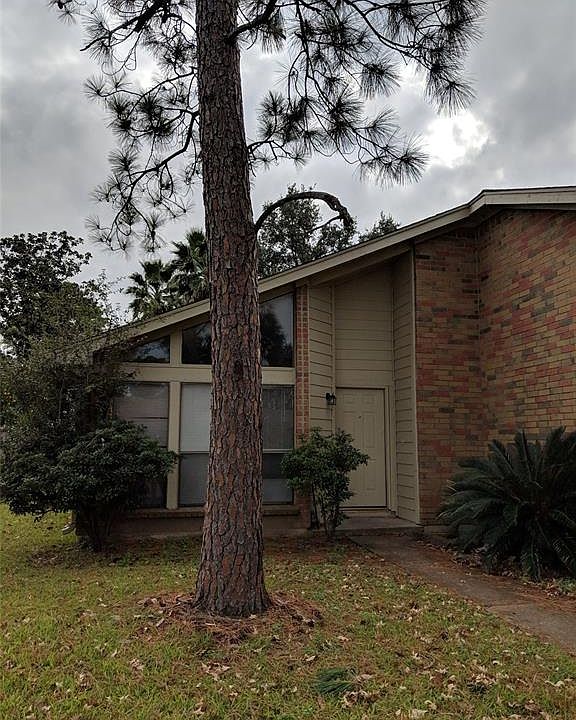 1st image of 15227 Beechnut St