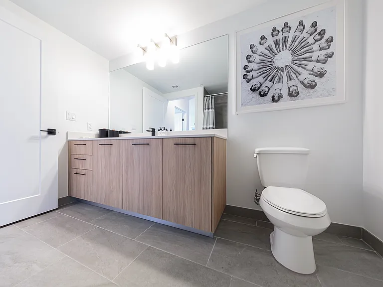 Second Bathroom | Grand Station Miami