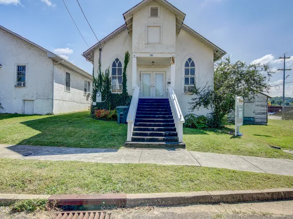 304 Merry Dr, Elizabethton, TN 37643