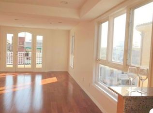 1534 Amherst Ave APT 402, Los Angeles, CA 90025