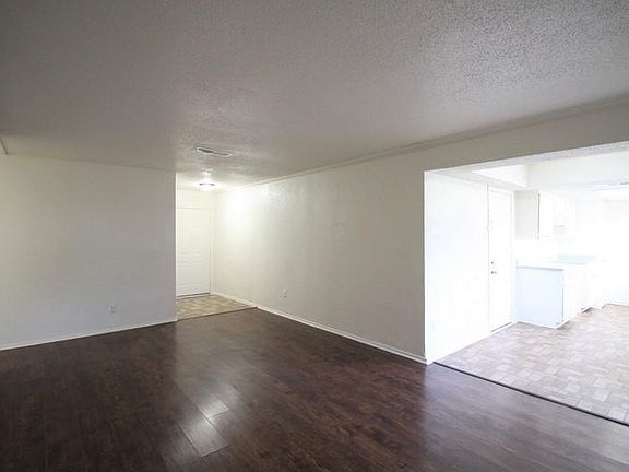 5th image of 809 Ontario Dr