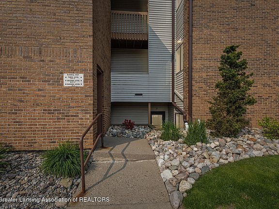 2nd image of 1457 E Pond Dr #21